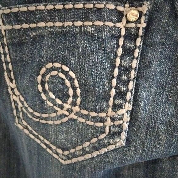 Seven Jeans Women's size 4P Blinged Out - Picture 7 of 10